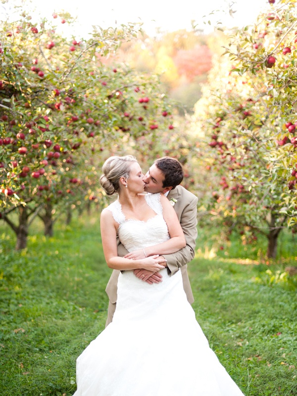 Sustainable Apple Wedding by Ecopartytime - Apple Orchard Photos